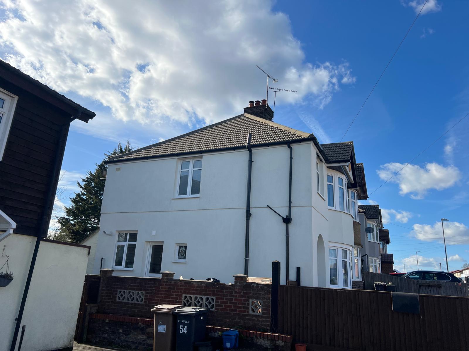 Roof Cleaning in Luton LU2