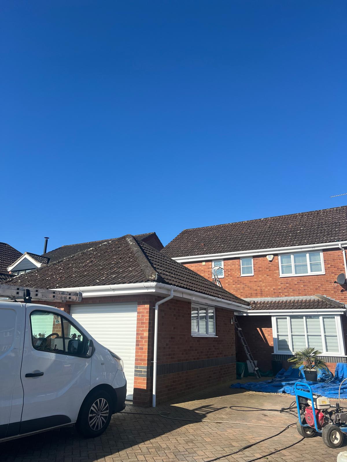 Roof Cleaning in RM11